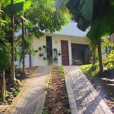'Kolamba Gedara' Green Apartment Ruwanwella Exterior foto