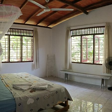 'Kolamba Gedara' Green Apartment Ruwanwella Exterior foto