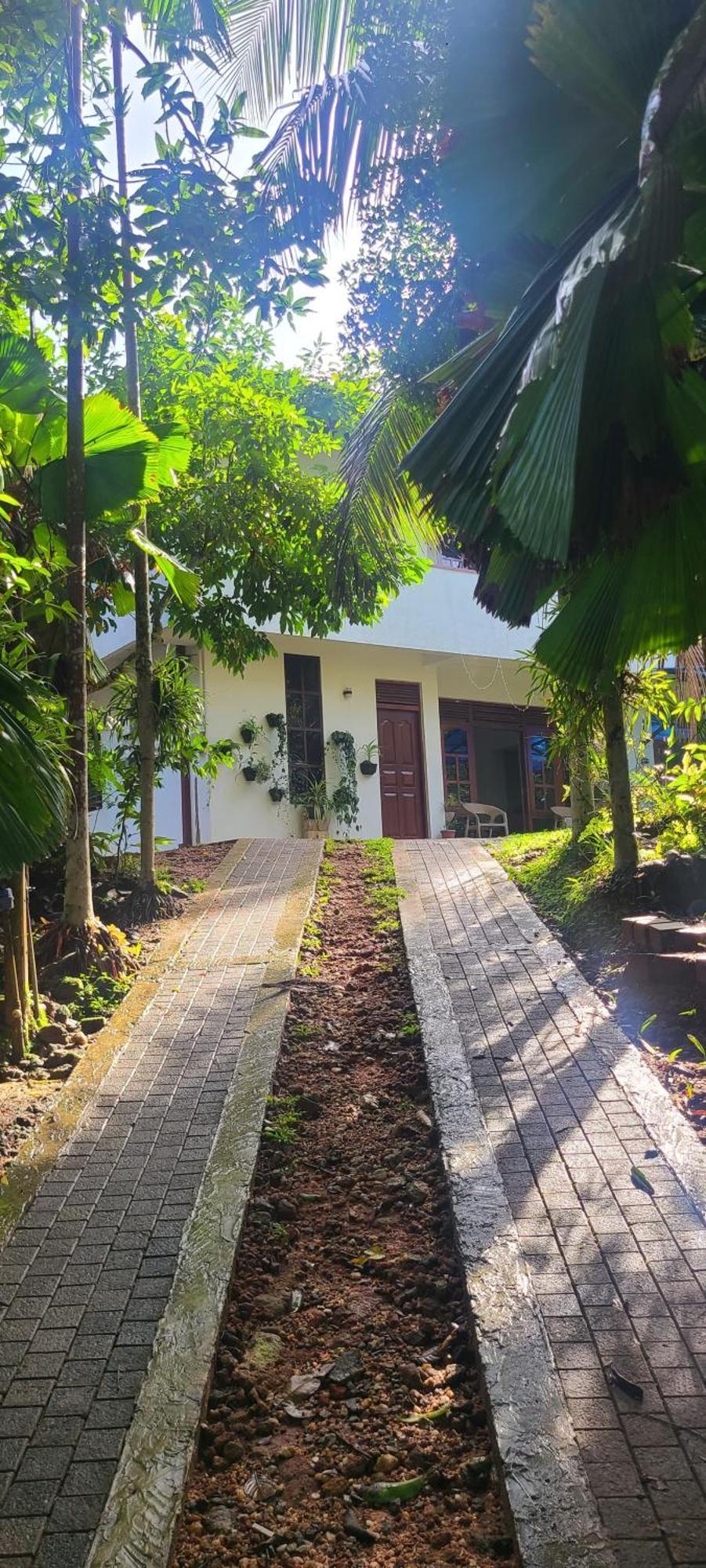 'Kolamba Gedara' Green Apartment Ruwanwella Exterior foto